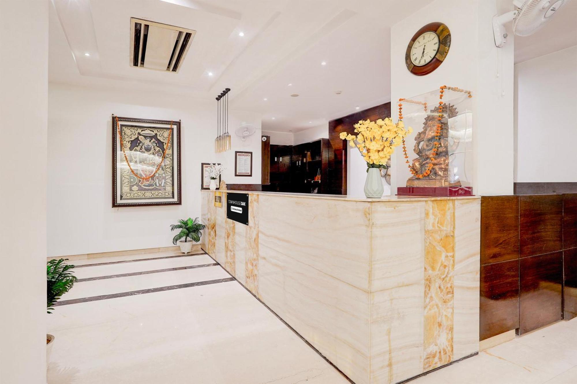Townhouse Oak Agra Near Sultanganj Puliya Formerly Bb Grand Bagian luar foto