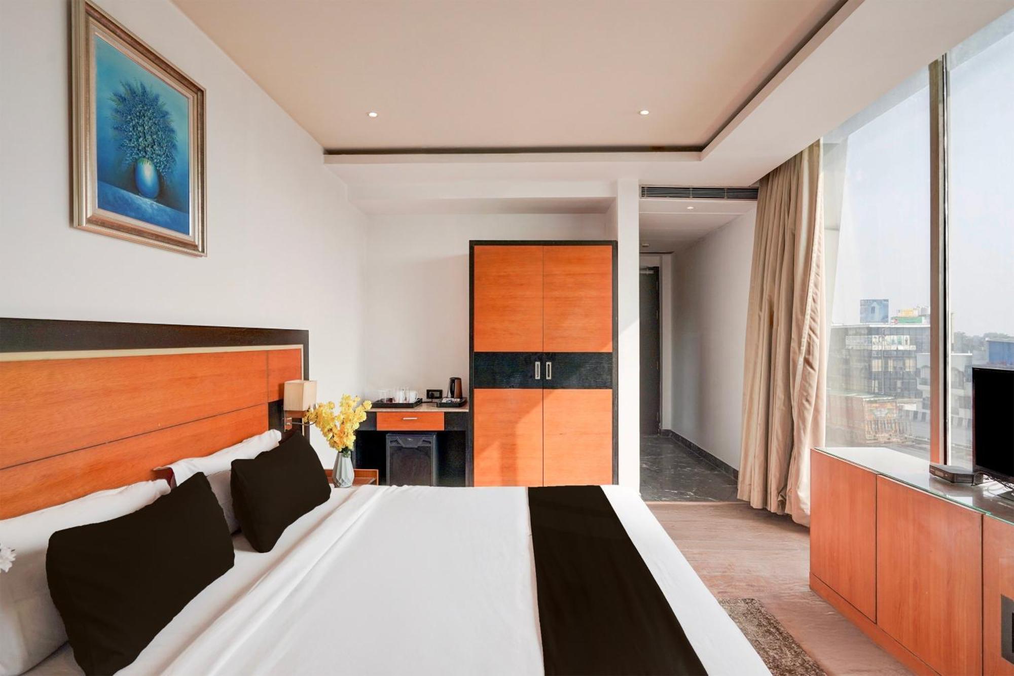 Townhouse Oak Agra Near Sultanganj Puliya Formerly Bb Grand Bagian luar foto