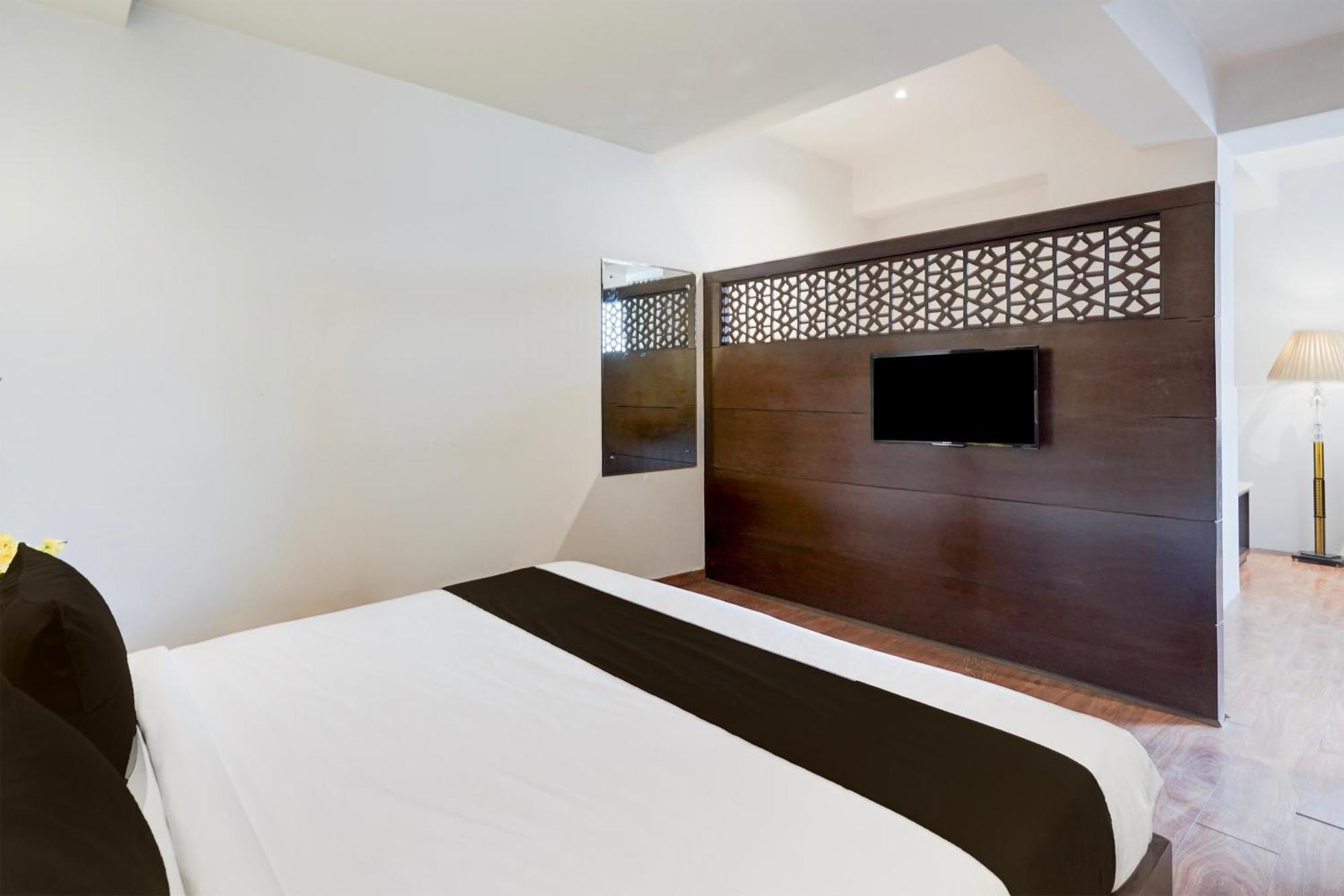 Townhouse Oak Agra Near Sultanganj Puliya Formerly Bb Grand Bagian luar foto